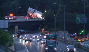 TRACTOR-TRAILER DANGLING 300x176